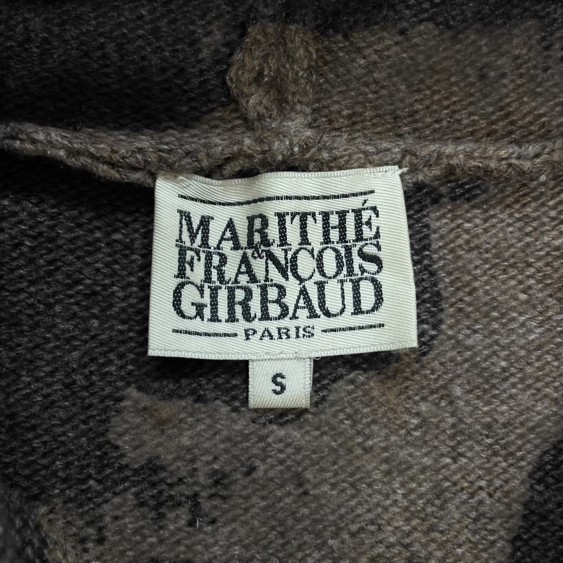 마리떼프랑소와저버 체인 자수 로고 니트 후드티 브라운 상품이미지4