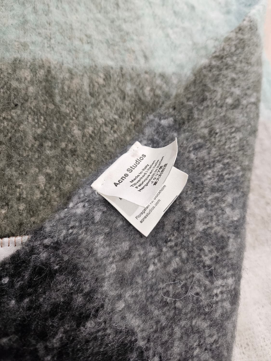 아크네스튜디오  상품이미지4