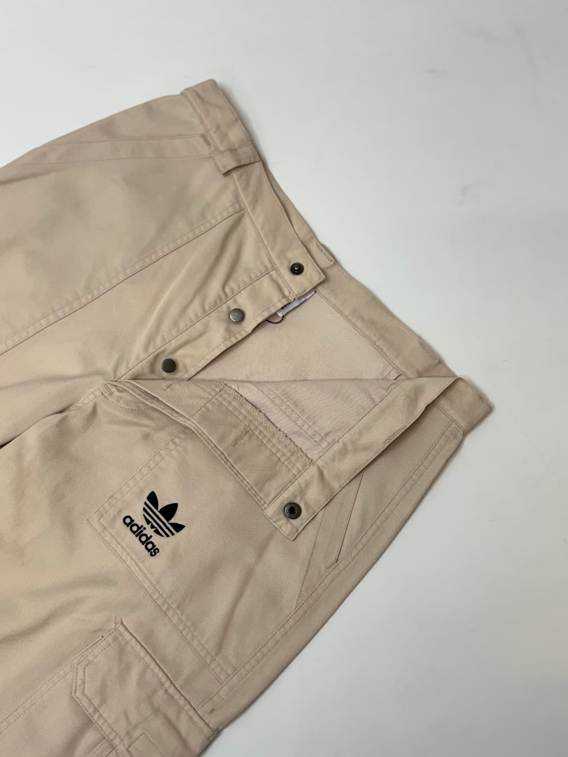 adidas 아디다스 오리지널스 로고 와이드 카고 팬츠 상품이미지4