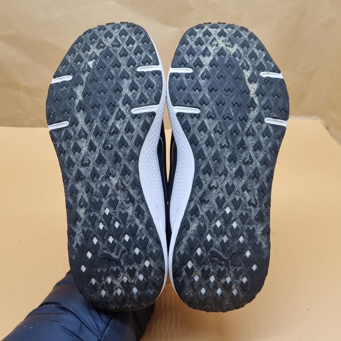 푸마 소프트라이드 여성운동화240. 상품이미지3