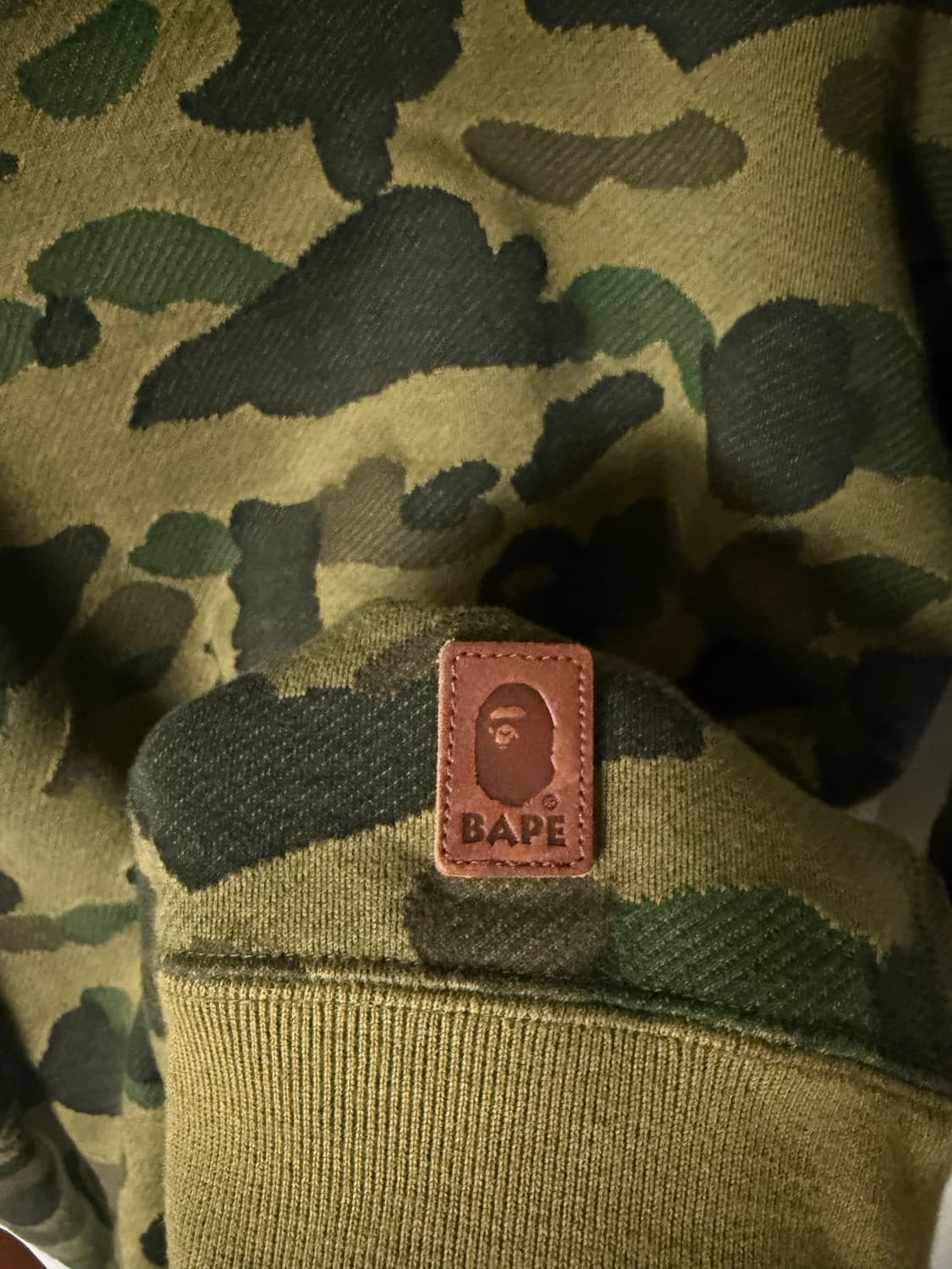 베이프 녹계 카모 니트 상품이미지4