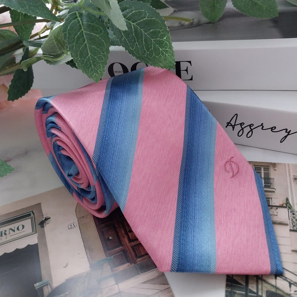듀퐁 실크 핑크&블루 스트라이프 넥타이 8.3cm A+등급 K1099
 상품이미지9
