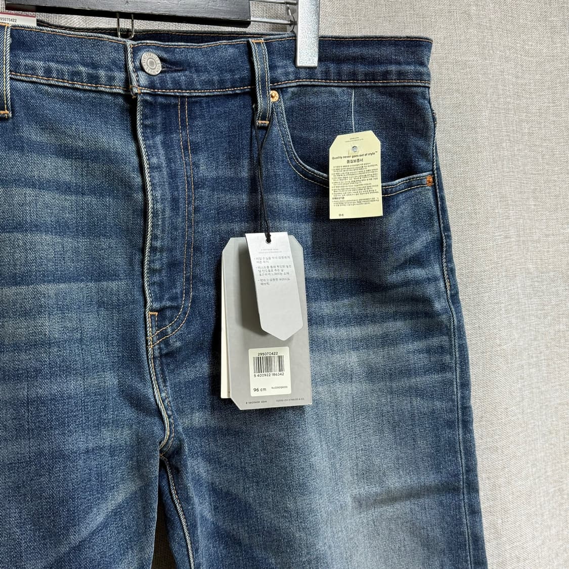 [W38/새상품] 리바이스 502 테이퍼핏 데님 청바지 상품이미지3