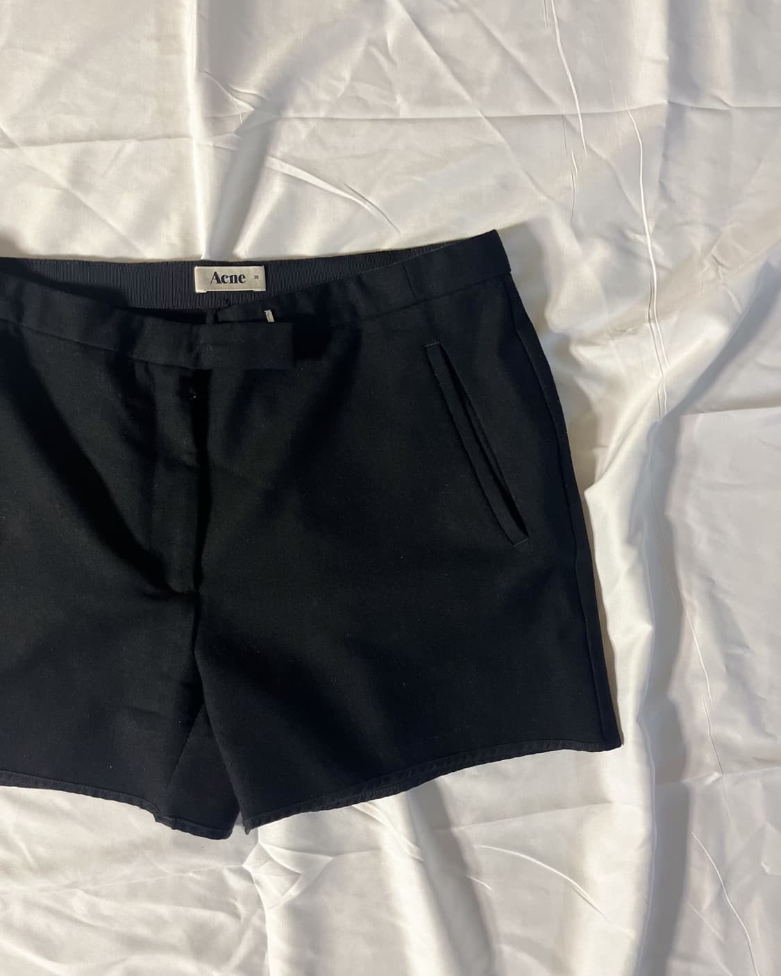 OLD ACNE SHORTS 상품이미지2