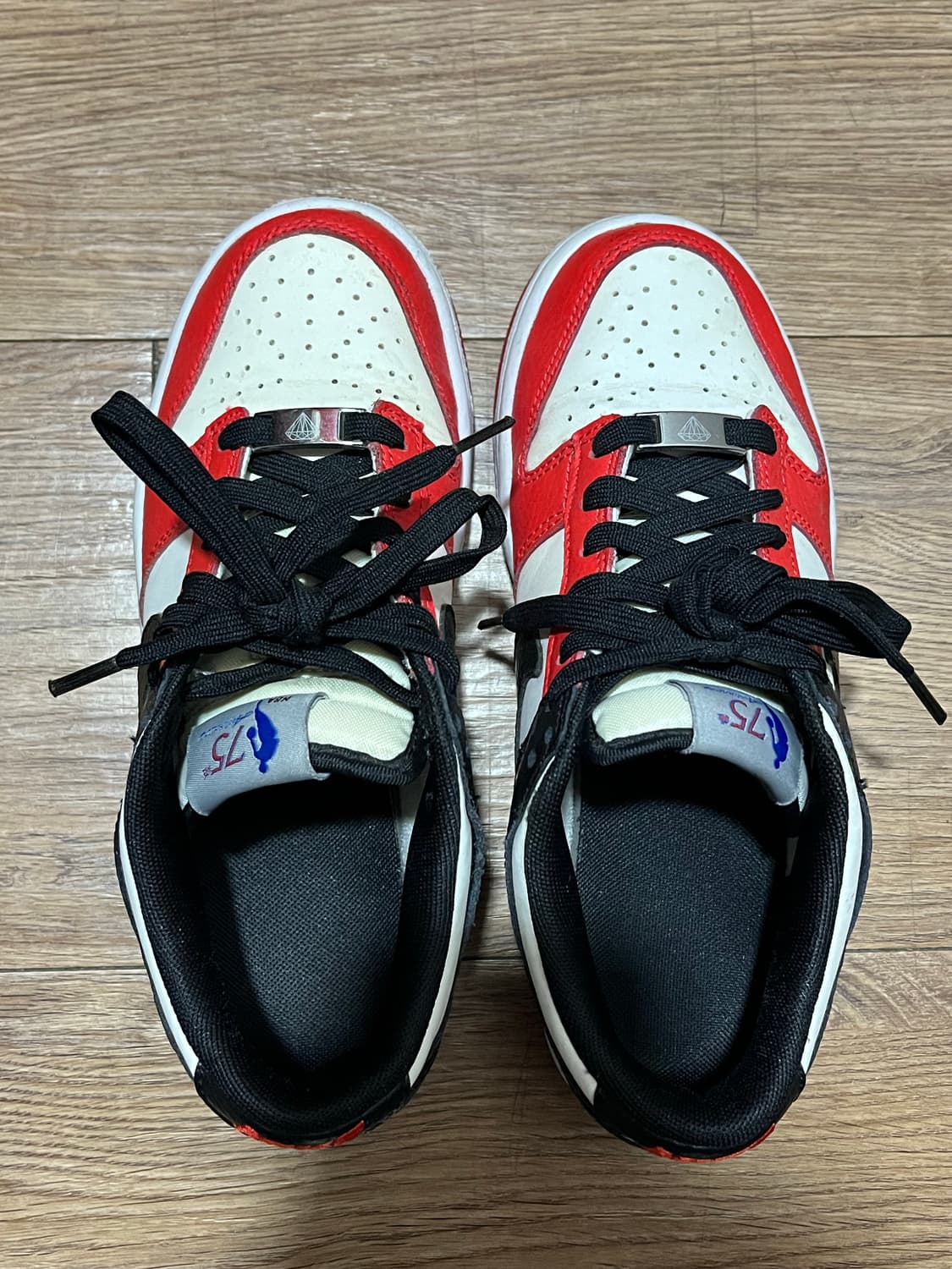 덩크로우 블랙앤 칠리 레드 상품이미지2