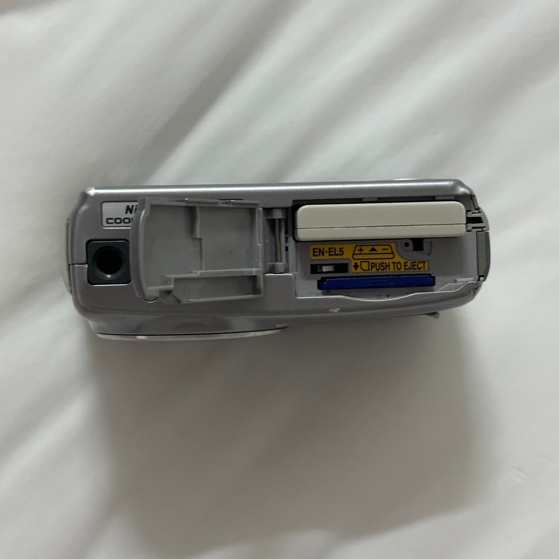 [누가영디카/풀구성] 니콘 P4 NIKON P4 디지털카메라 상품이미지8