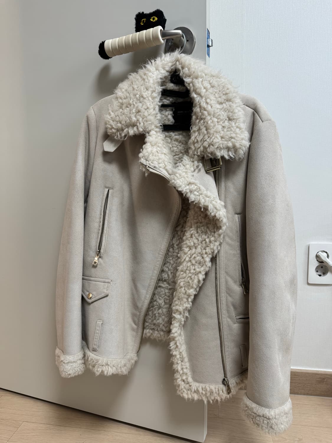 ZARA 아이보리 양털 무스탕 상품이미지1