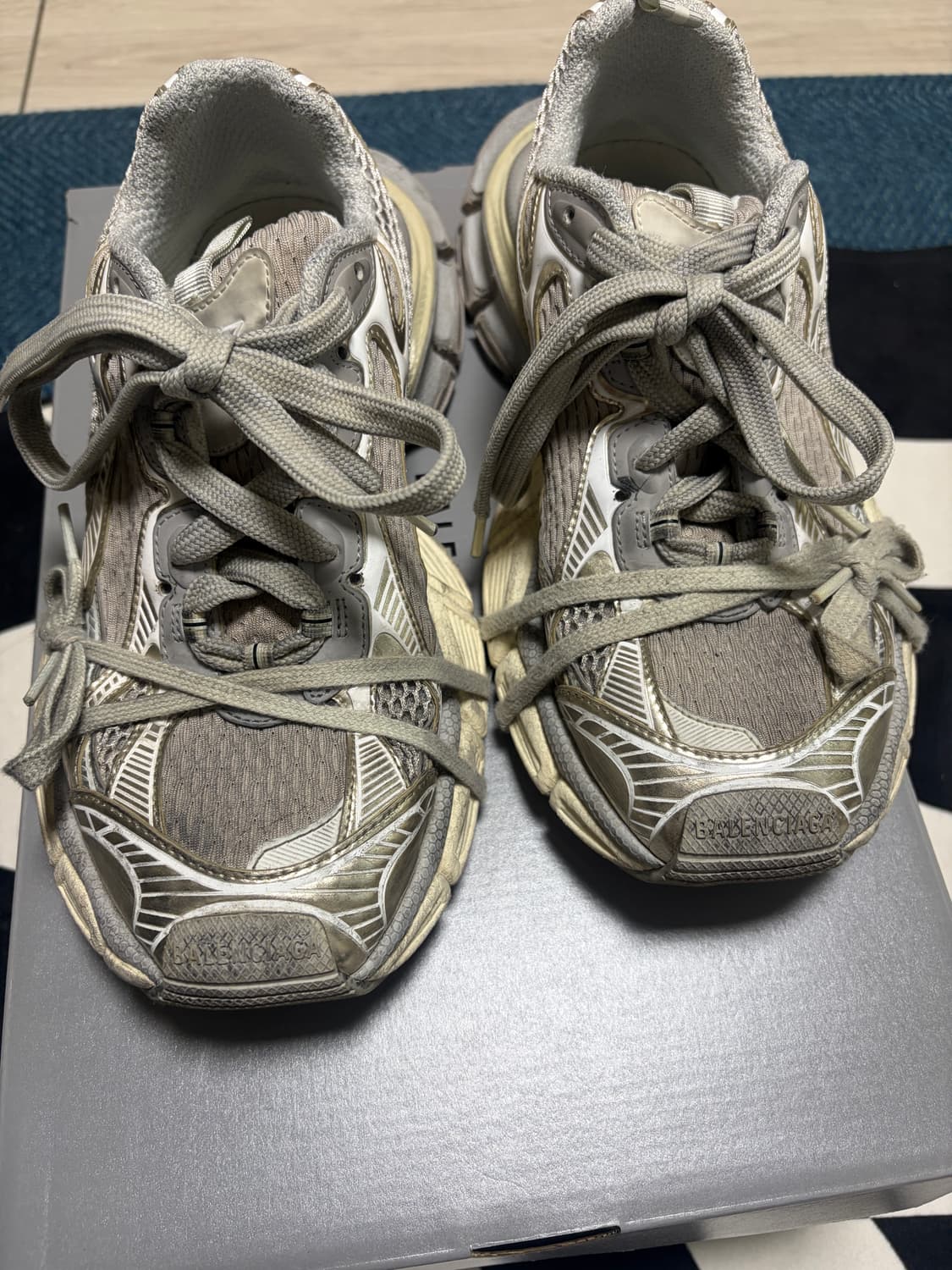 발렌시아가 3XL 에그쉘 42 상품이미지2