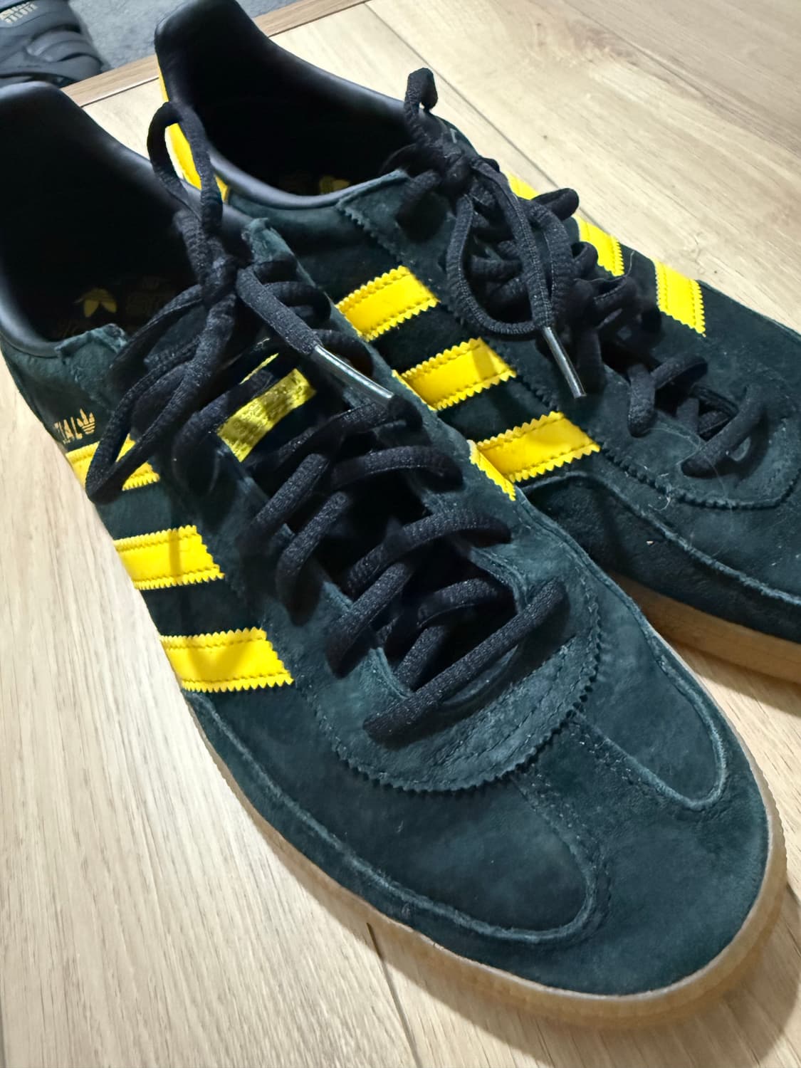 아디다스 스페지알 핸드볼 코어 블랙 옐로우 상품이미지2