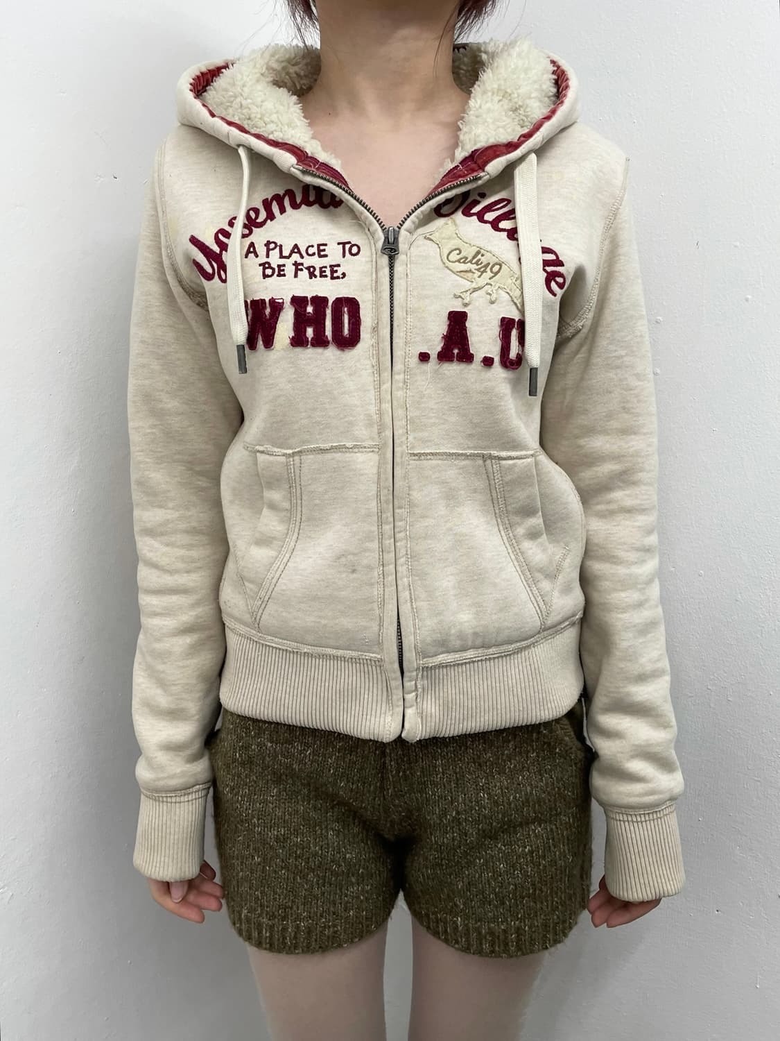 후아유 로고 자수 울프죠 집업 상품이미지5