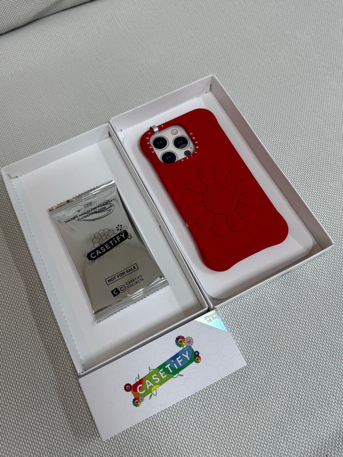 케이스티파이 무라카미 다카시 케이스 (아이폰 16 Pro,레드) 상품이미지2