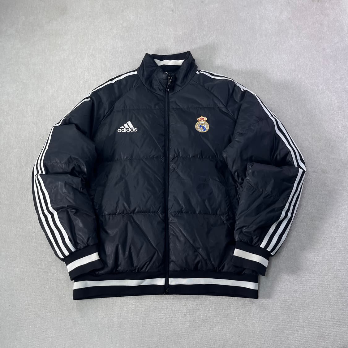 100 아디다스 레알마드리드 자수 덕다운 패딩 상품이미지1