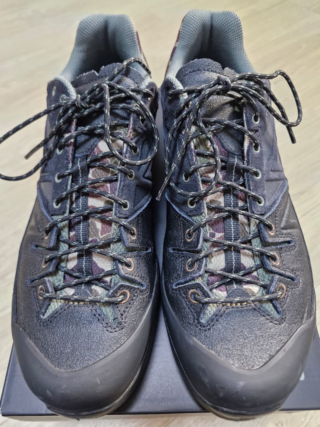 살로몬 칼하트윕 x-alp 블랙 280사이즈 판매합니다 상품이미지1