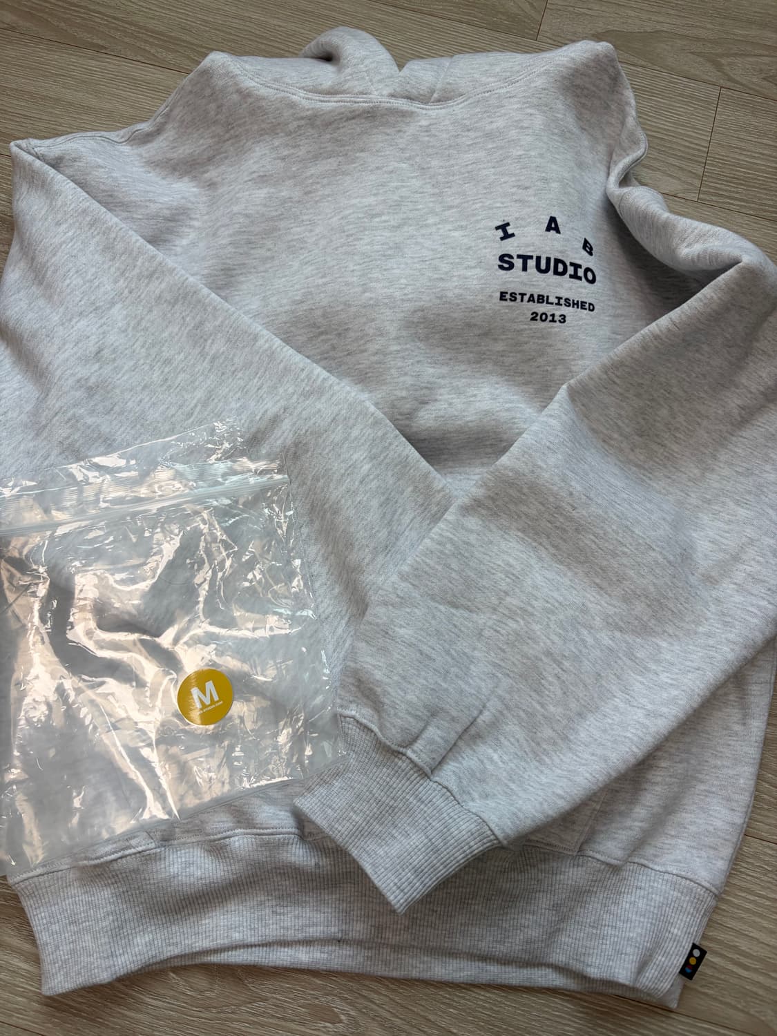 아이앱 스튜디오 25 후드 라이트 그레이 네이비 M 상품이미지2