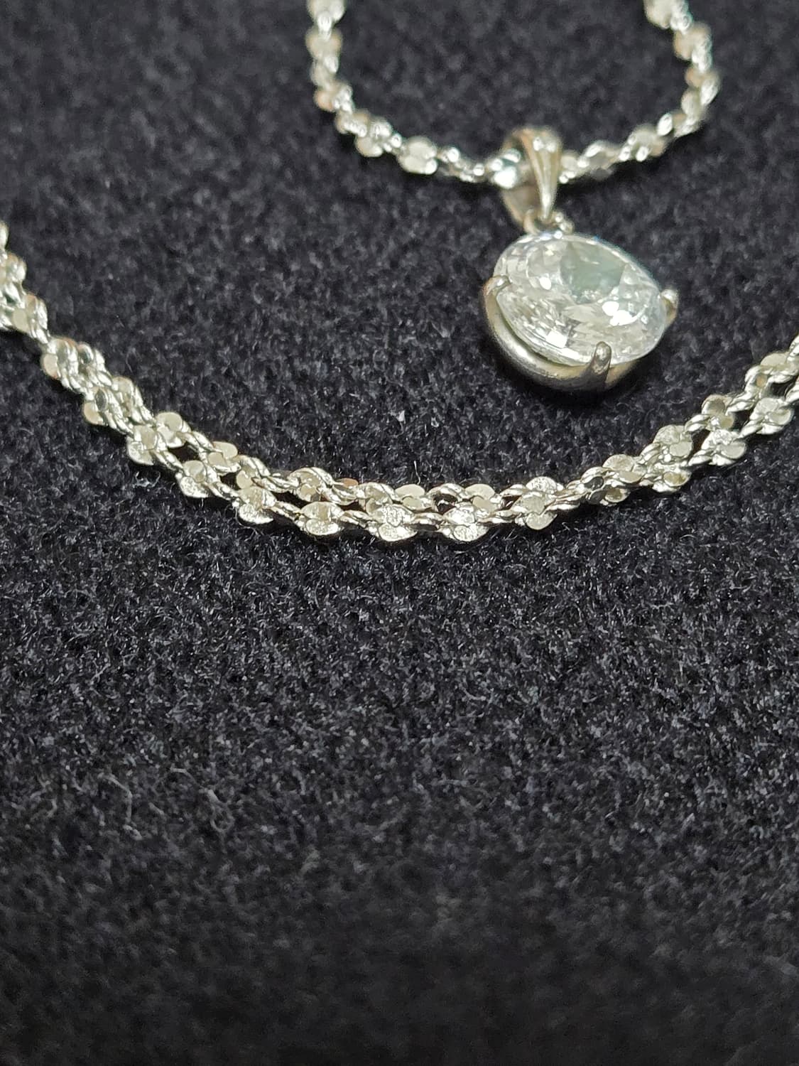 제목 (후르츠)
빈티지 실버 925 큐빅 솔리테어 네크리스 미니 펜던트 상품이미지3