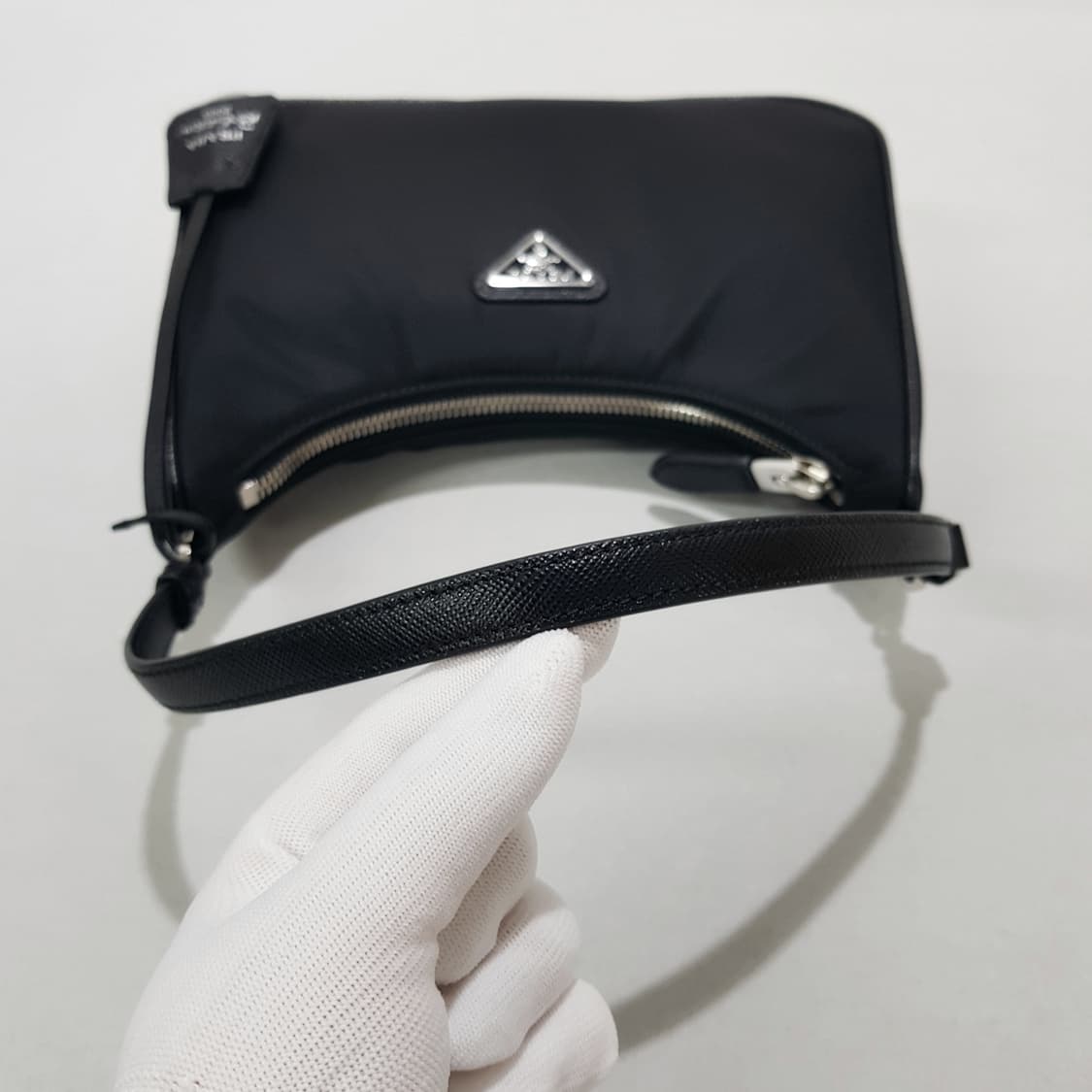 새제품 프라다 리에디션 2005 리나일론 미니백 상품이미지5