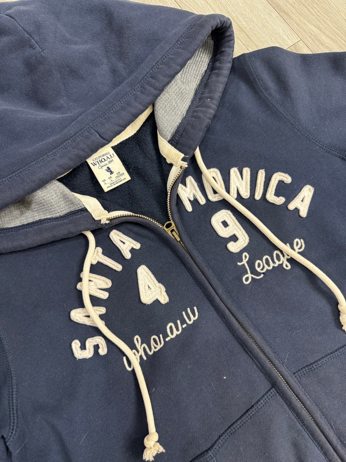 후아유 네이비 아치로고 후드집업 상품이미지2