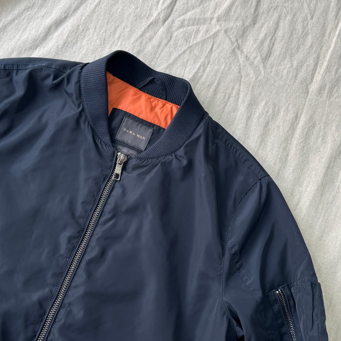 자라 나일론 네이비 봄버 L 상품이미지2