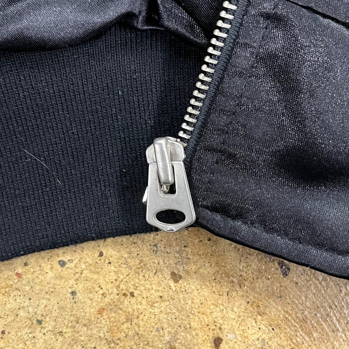 [정품/46] 언더에어 흑백 자수 스카잔 봄버자켓 상품이미지7