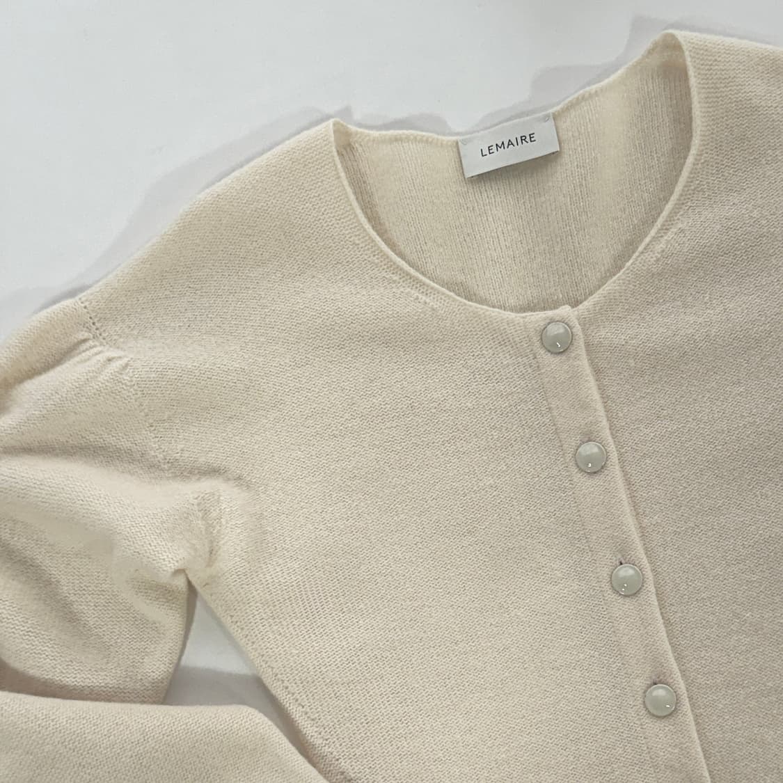 르메르 퍼프 슬리브 울 니트 가디건 상품이미지2