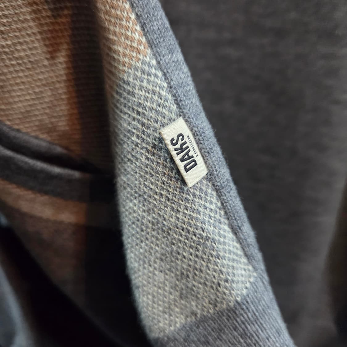 닥스 체크 패턴 울100 니트 집업 상품이미지7