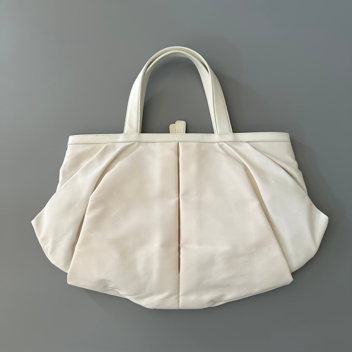이세이미야케 issey miyake 토트백 상품이미지1