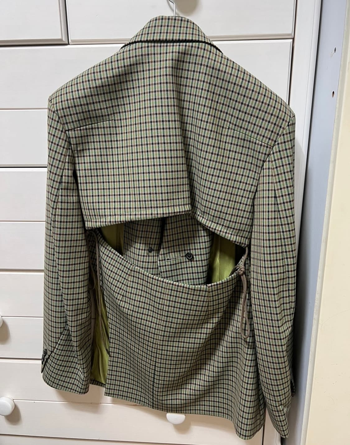 (새상품)앤더슨벨 22ss 셀리나 컷아웃 자켓 상품이미지3