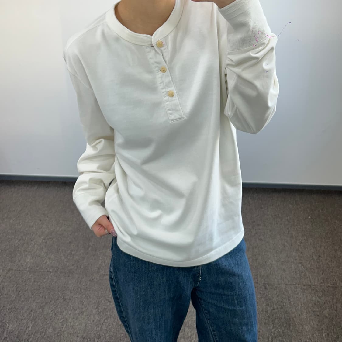 The Bronson Mfg 헨리넥 화이트 롱슬리브  상품이미지2