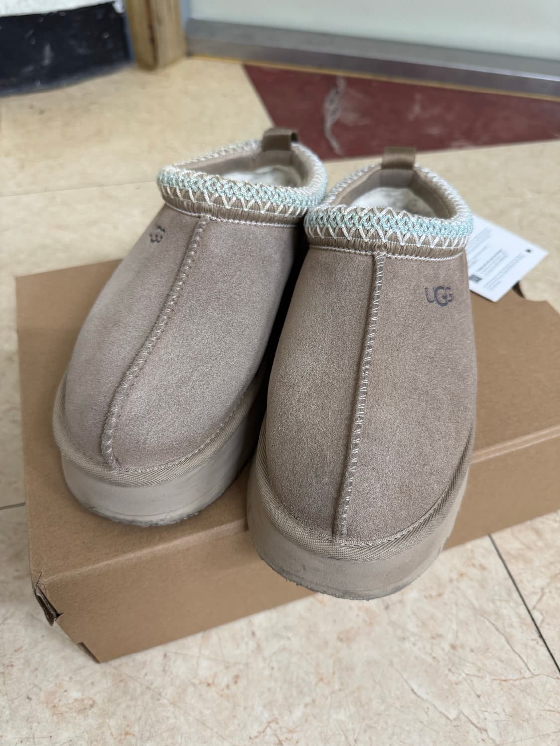 어그 타즈 2 플랫폼 245 베이지 상품이미지1