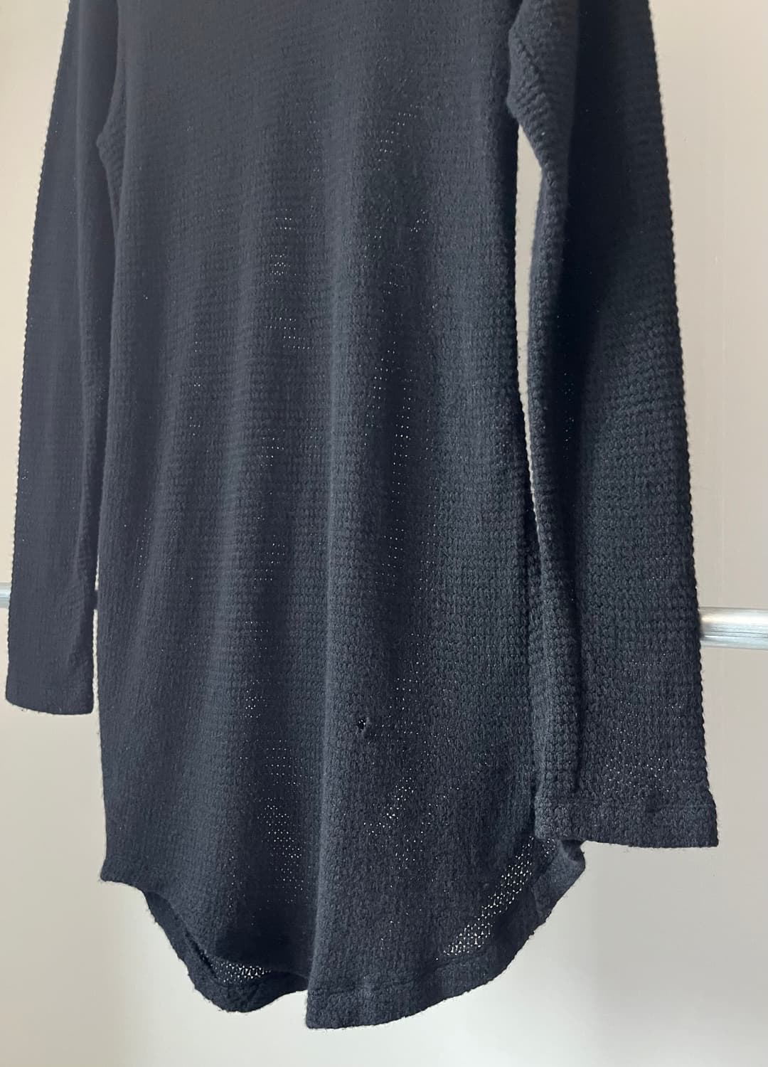 Julius Asymmetrical Wool Raschel Knit 상품이미지5