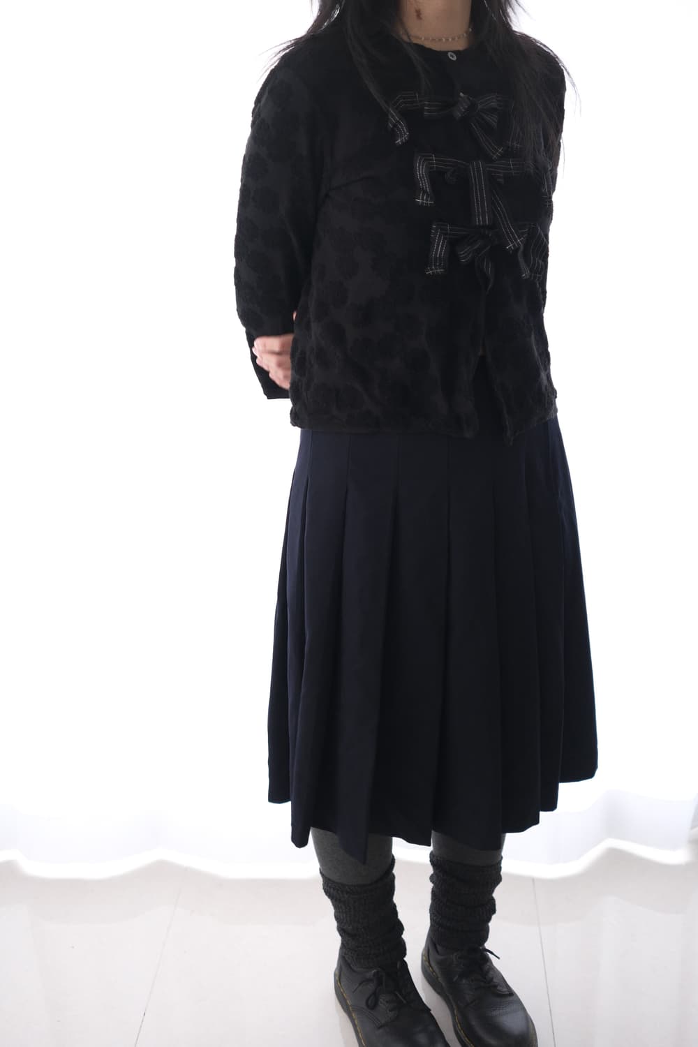 Flower embossed ribbon top 상품이미지2