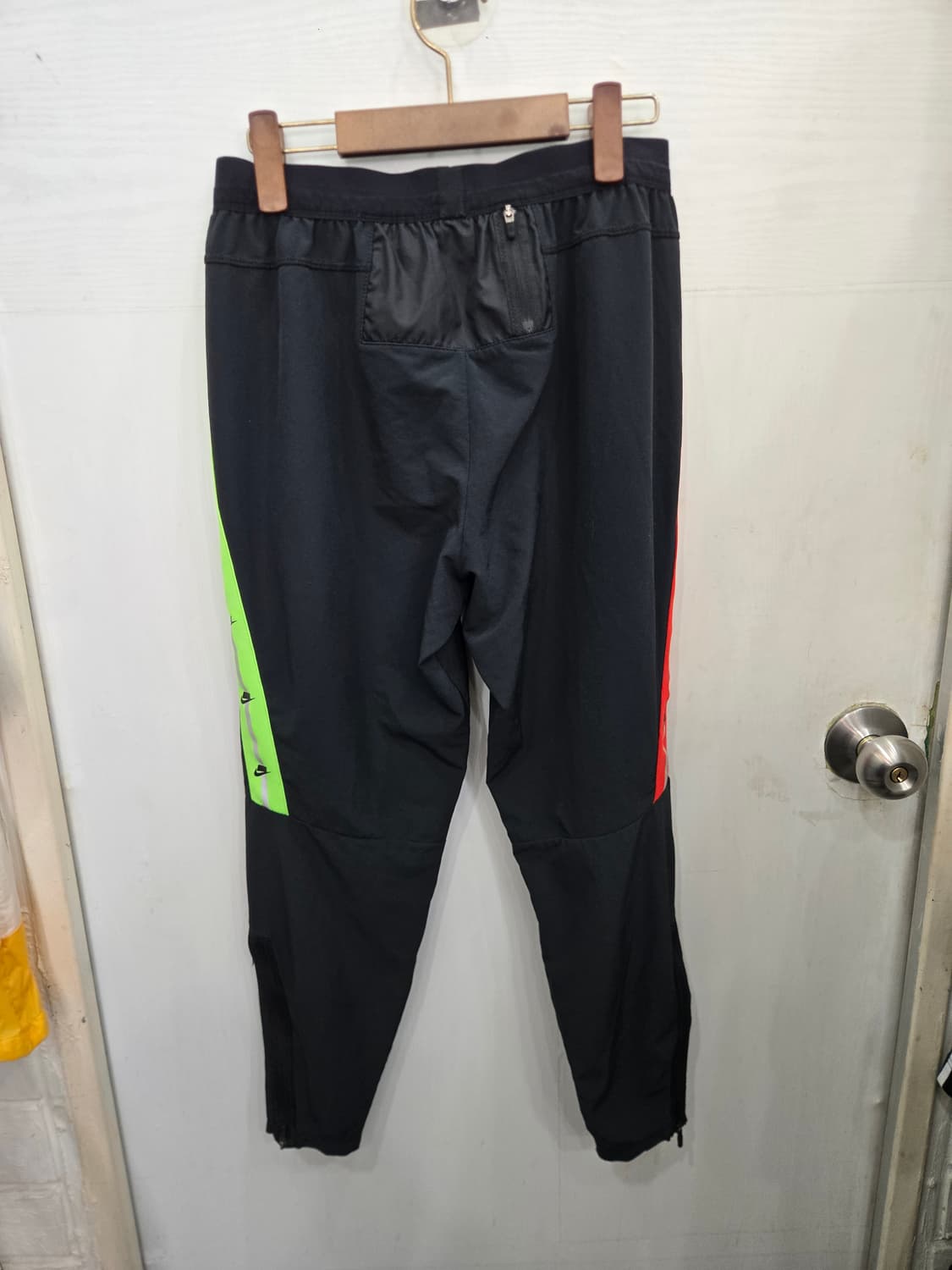 (호칭85,L사이즈) NIKE 나이키 와일드 런 페톰 팬츠 바지~ 상품이미지4