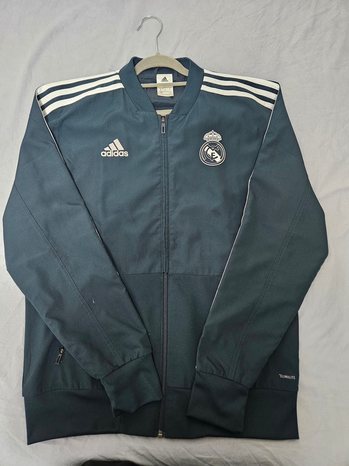 아디다스 레알마드리드 바람막이 상품이미지1