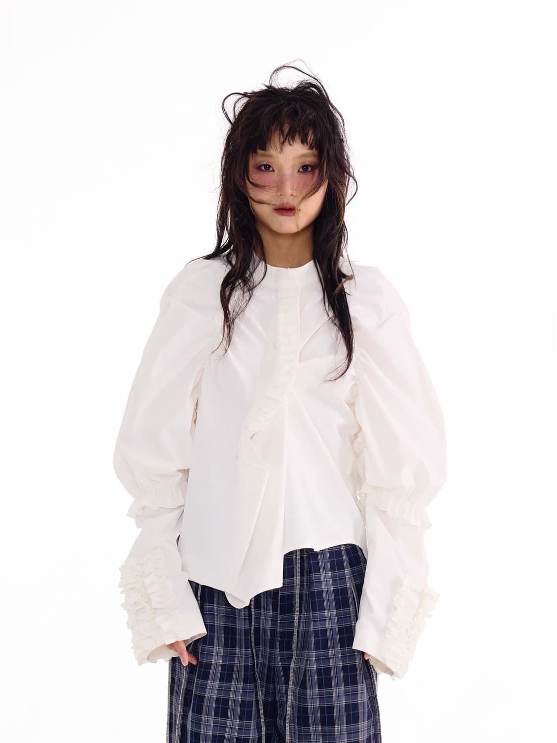 프릴 블라우스 상품이미지1