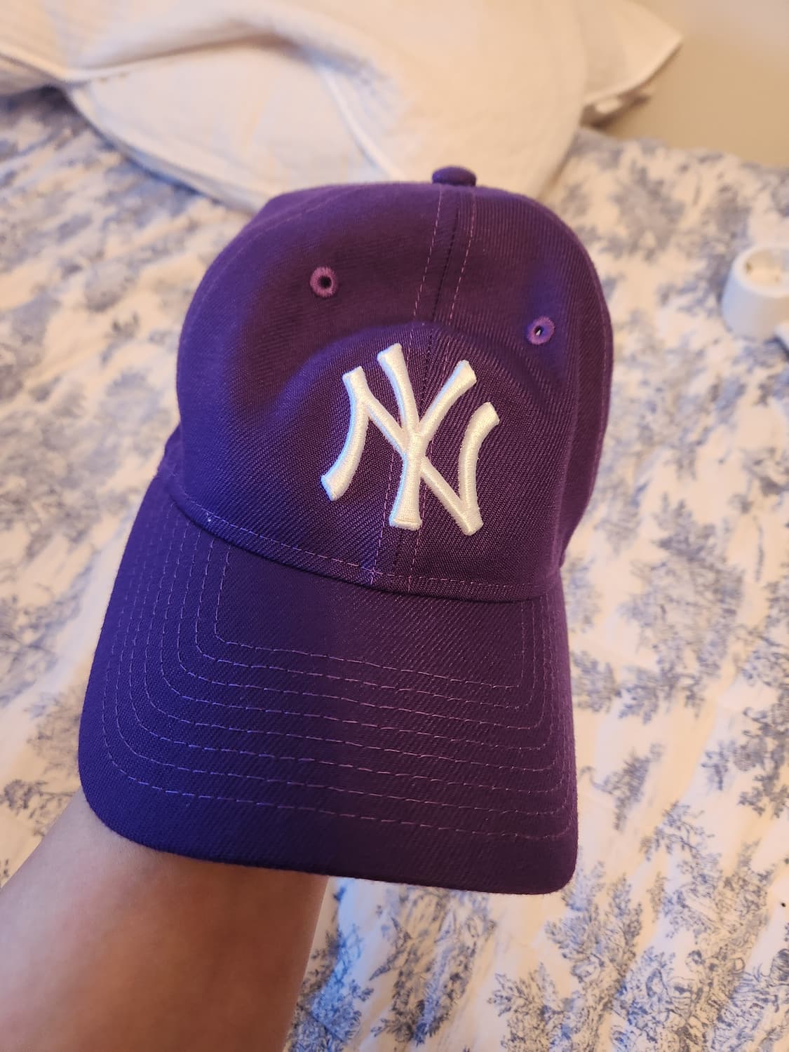 모마x뉴에라 볼캡 퍼플 상품이미지2