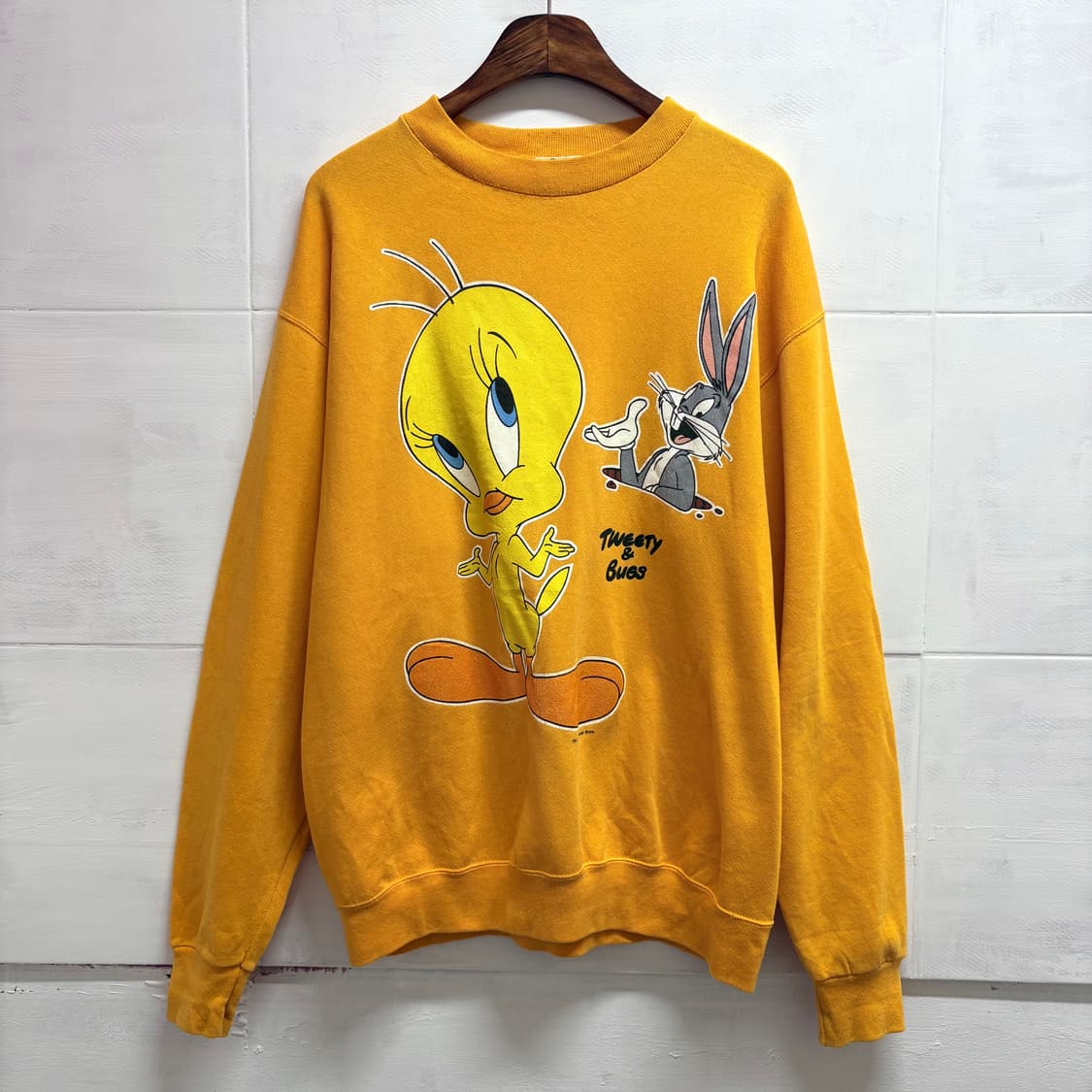 90's USA Looney tunes 트위티 루니툰즈 스웻 맨투맨  상품이미지1