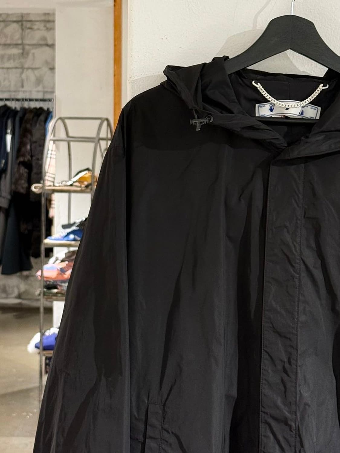 오프화이트 22fw 블랙 디아그 탭 윈드 브레이커 자켓 상품이미지2