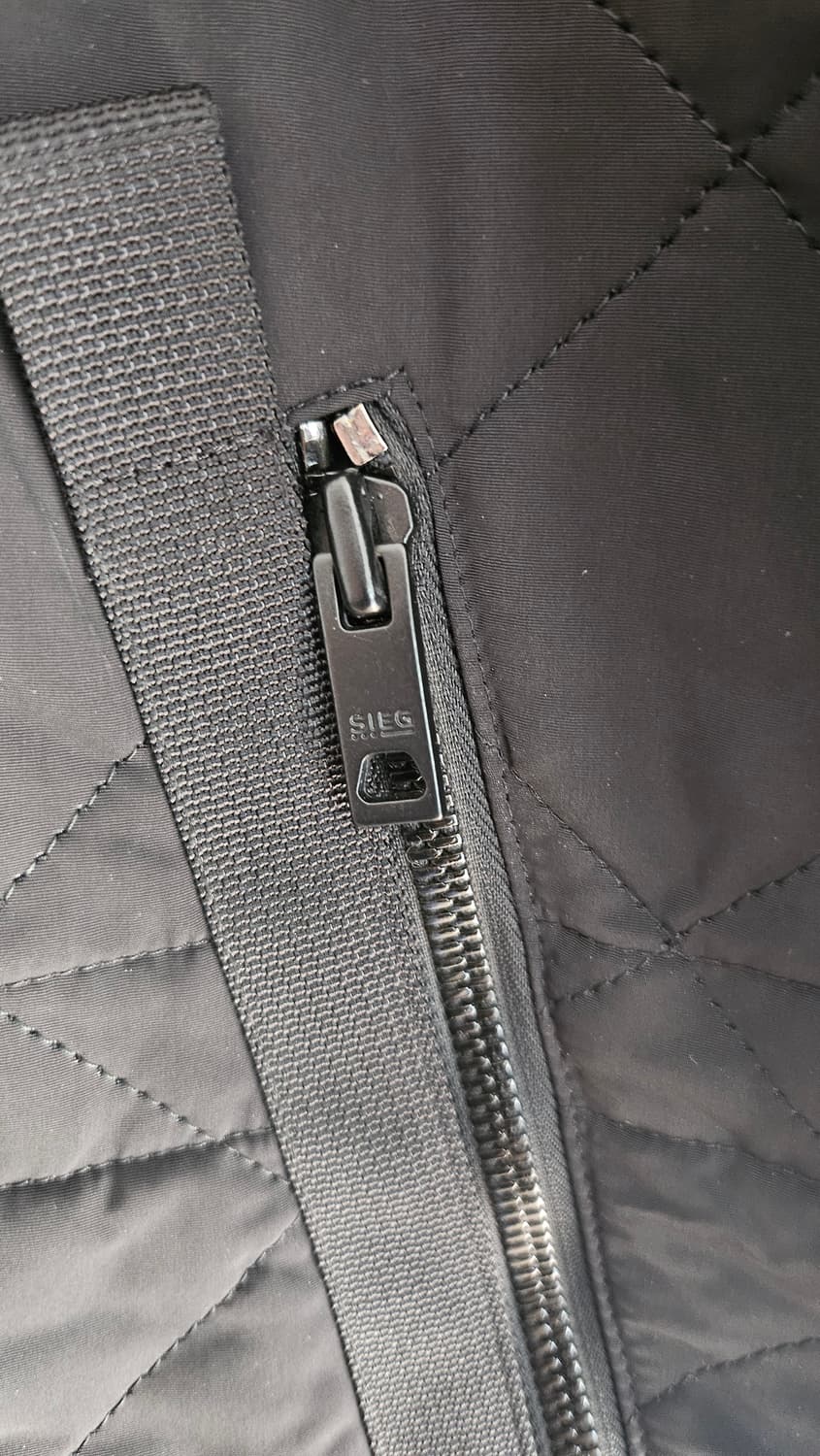 지이크(SIEG) 정품 다이아몬드 퀼팅 자켓 (95사이즈/블랙) 상품이미지4