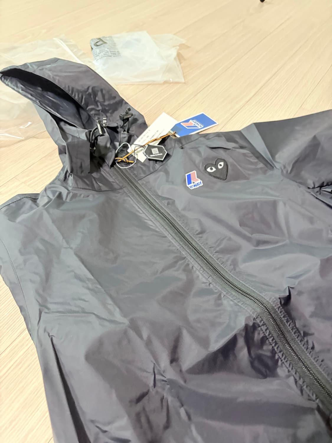 꼼데가르송 까웨이 바람막이 상품이미지1