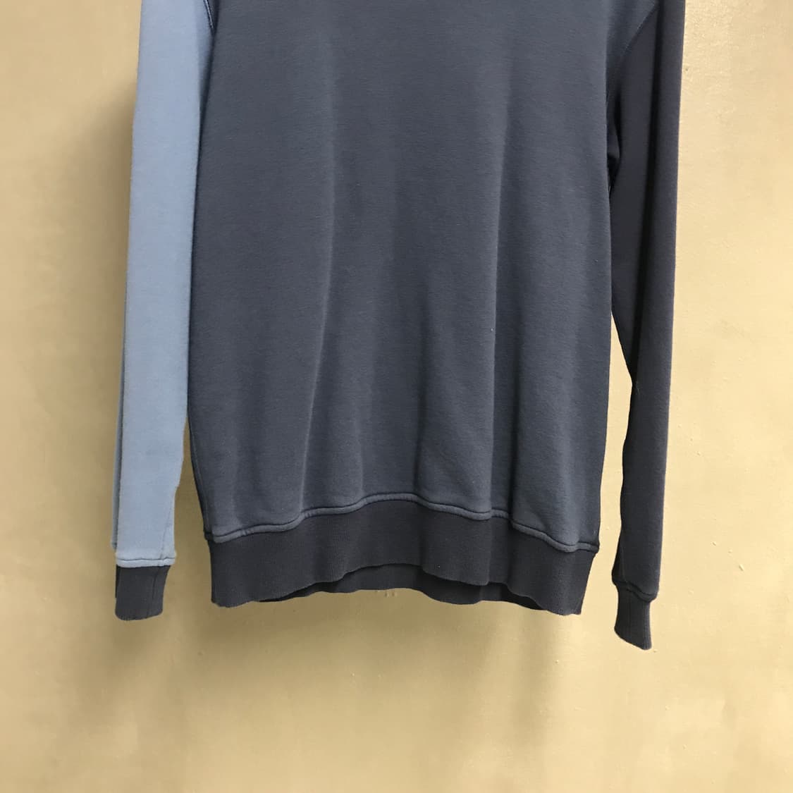 꼼데가르송 맨투맨 M 상품이미지3