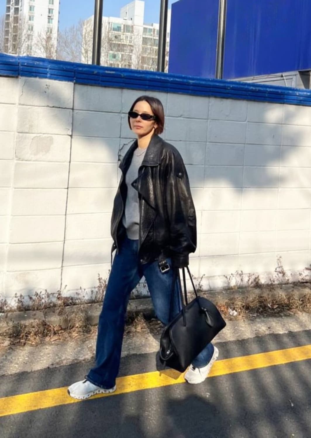 자크뮈스 투리스모 토트백 미디움 블랙 정품  상품이미지6