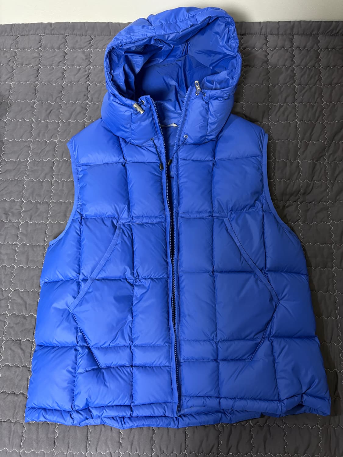 [1] 999휴머니티 어드벤처 구스 다운 베스트 (로얄 블루) 상품이미지2