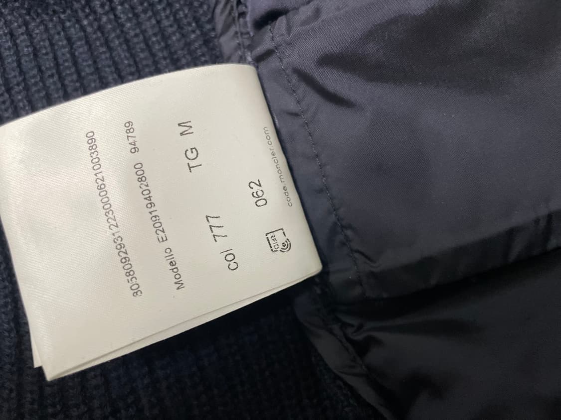 백화점판 [정품] 몽클레어 니트패딩 M 상품이미지8