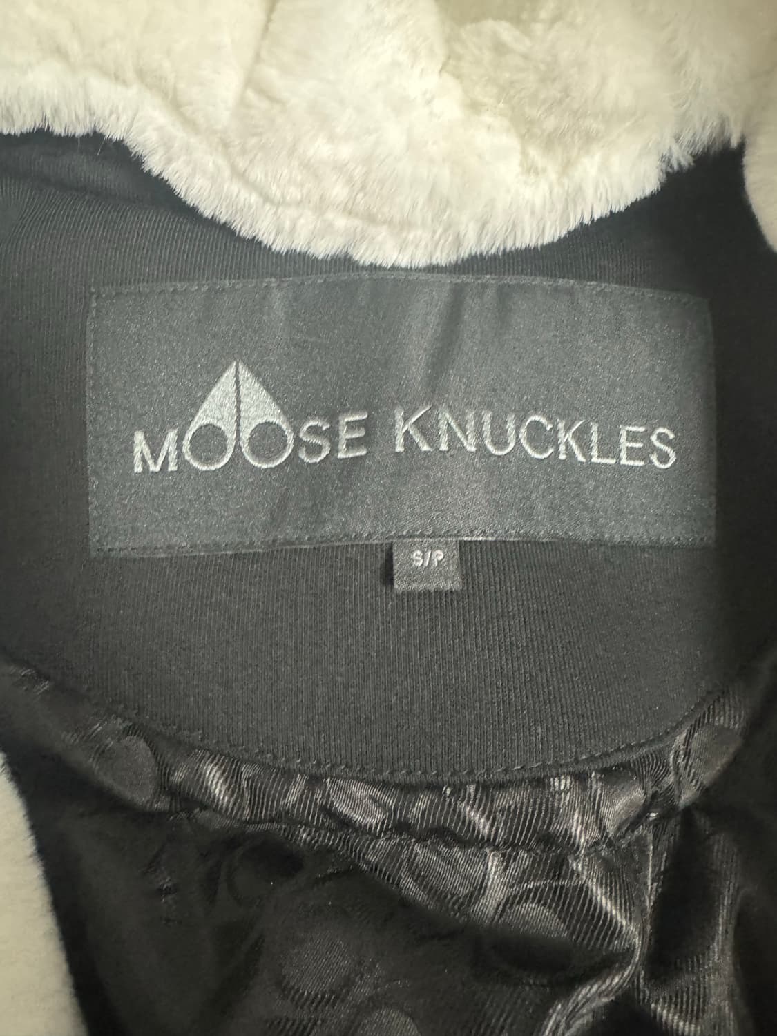 무스너클 버니스웨터 22fw 상품이미지4