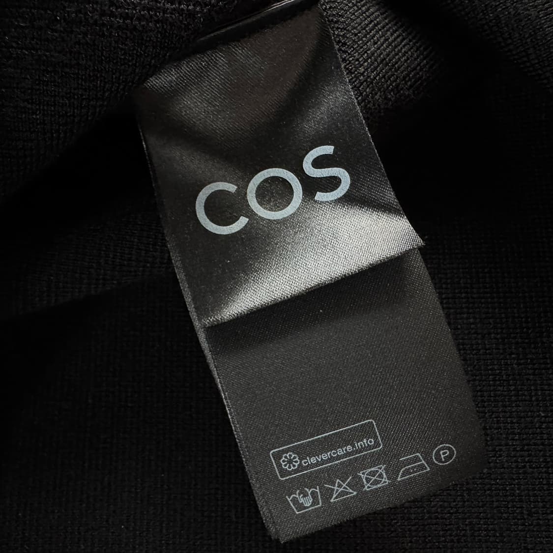 코스 COS 23 블랙 니트 스웨터 상품이미지4