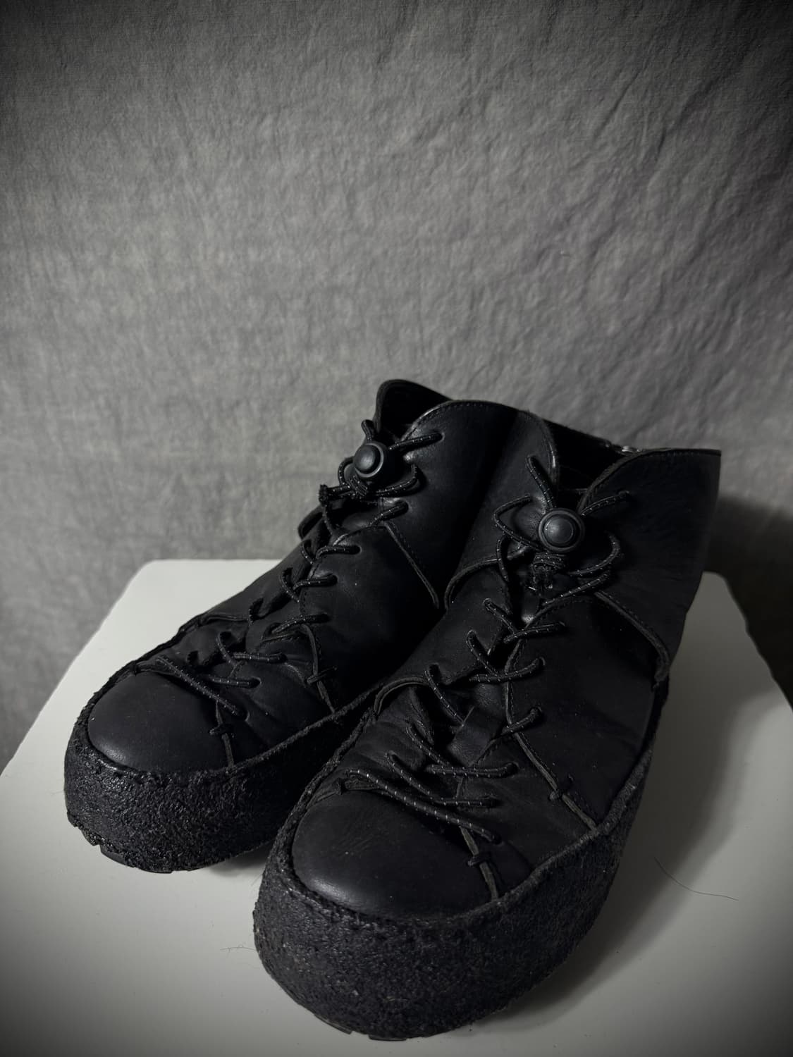 The Viridi-Anne Mid Cut Leather Sneakers 상품이미지5