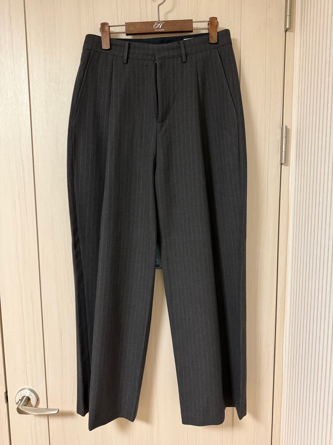 다이브인 스트라이프 팬츠 챠콜 1사이즈 상품이미지4