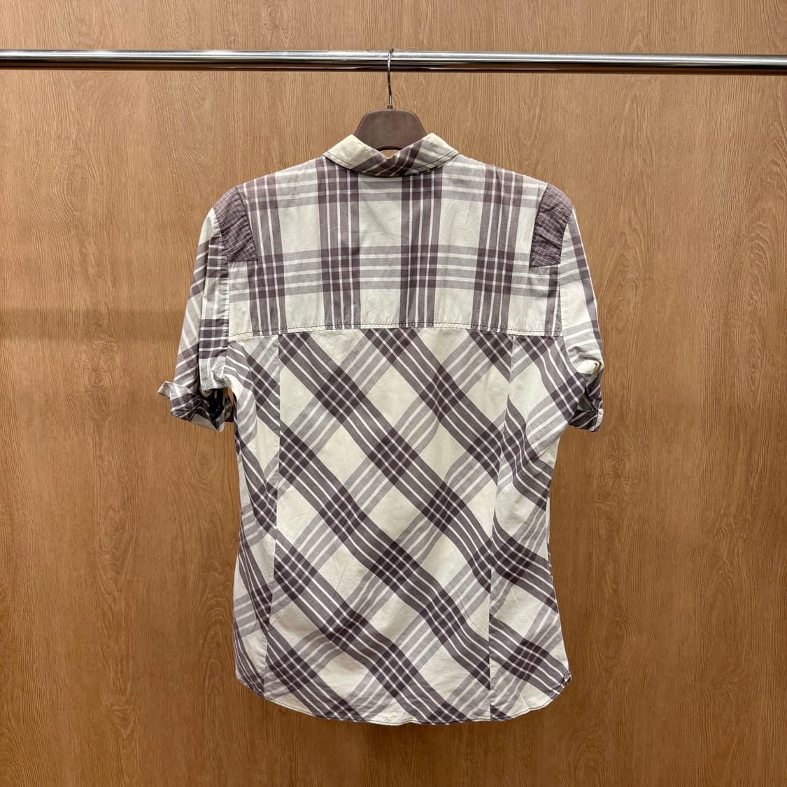 디젤 체크 패턴 반팔 셔츠 웨스턴 요크 포켓 디테일 베이지 상품이미지3