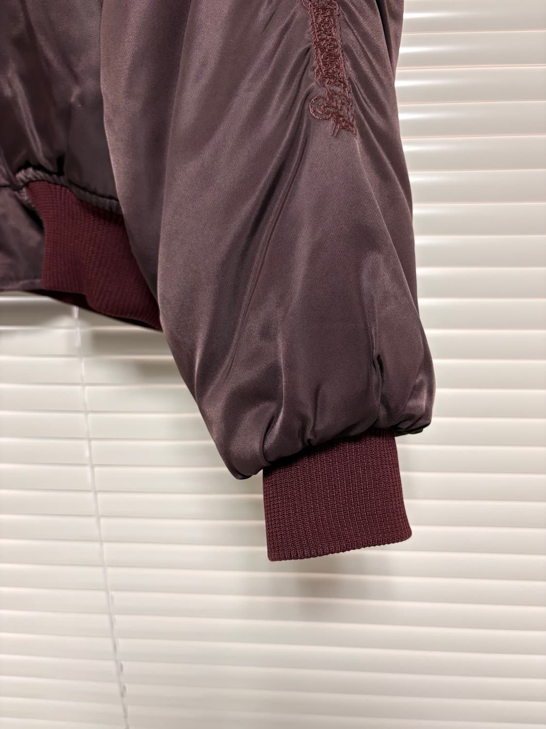 604service 자수봄버 와인  상품이미지4