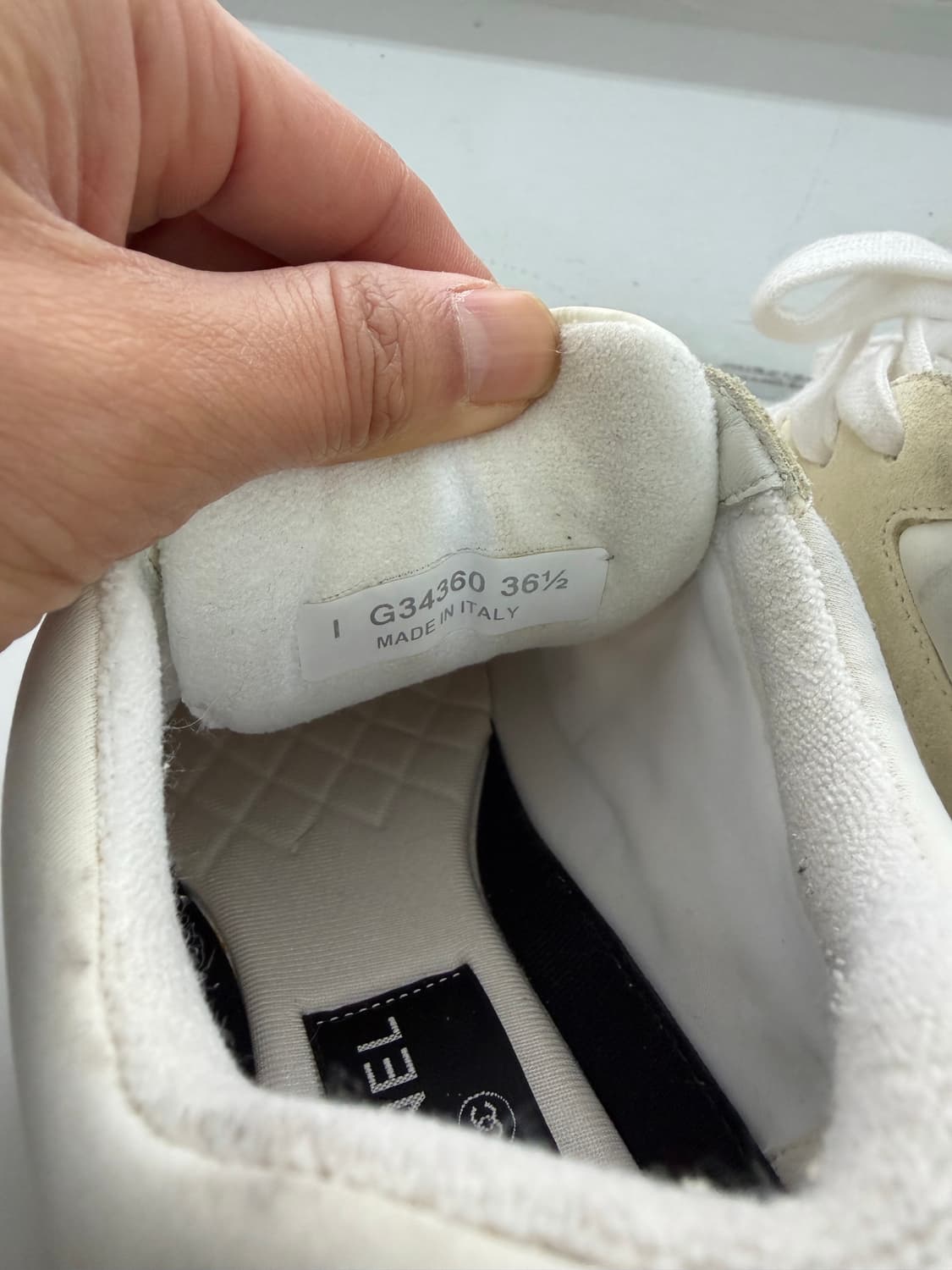 정품) 샤넬 CC로고 크루즈 테니스 스니커즈 36.5  상품이미지9